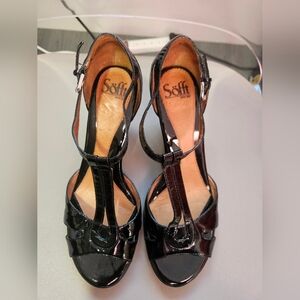 Sofft Elegant Black Patent Leather Strappy Heels Adjustable Straps Women Size 9